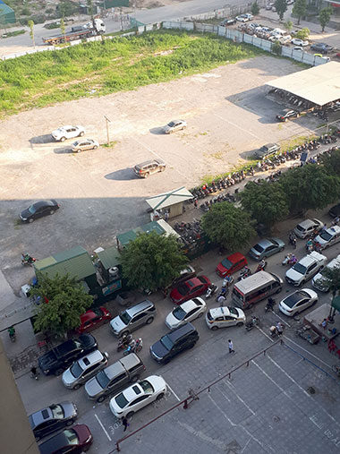 Cả nghìn dân chung cư ở Hà Nội náo loạn vì không có chỗ gửi ôtô