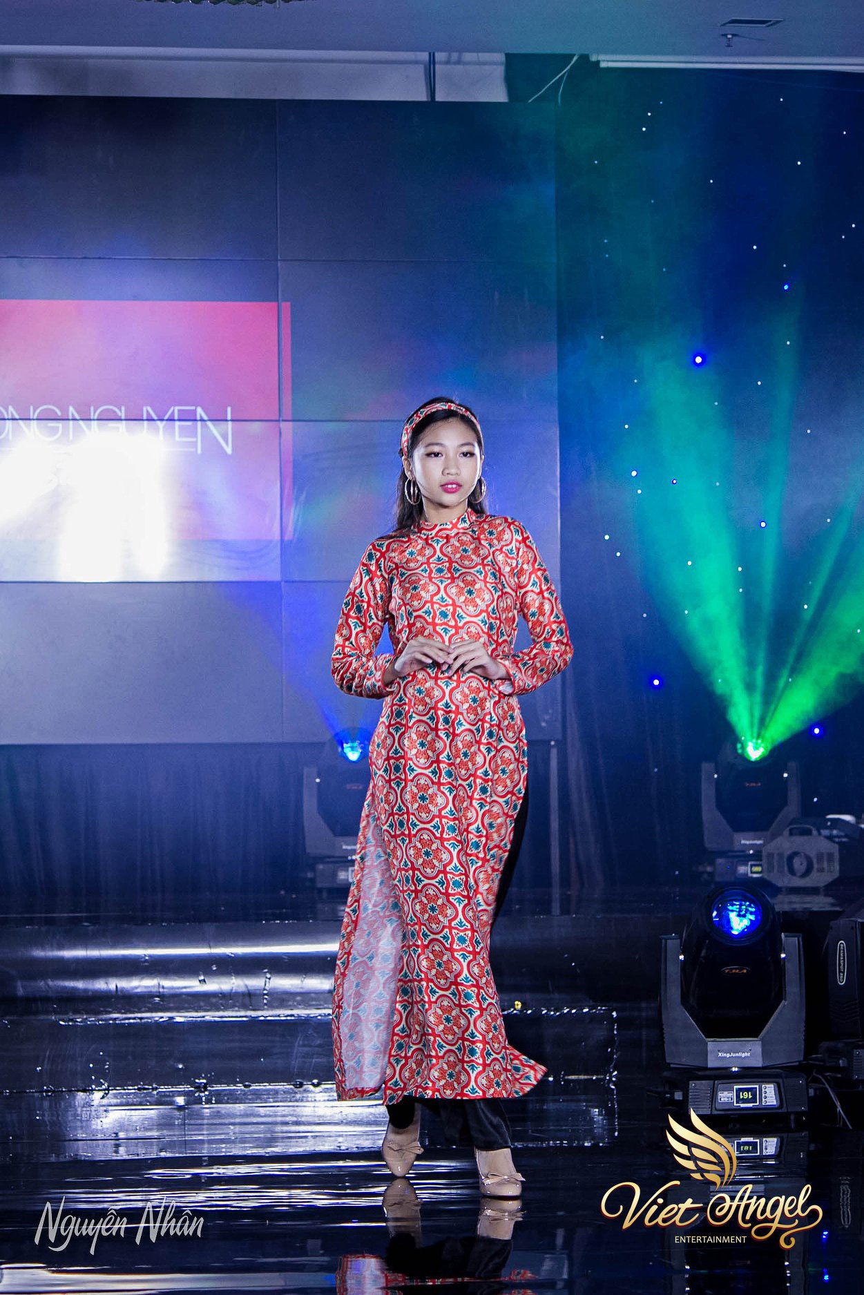 Mới 13 tuổi mà đã cao 1m72, cô bé Việt giành ngay ngôi vị Hoa hậu Hoàn vũ nhí 2018