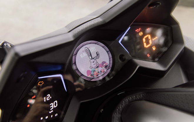 Xe ga cỡ lớn Kymco AK550 chốt giá 375 triệu đồng tại Việt Nam