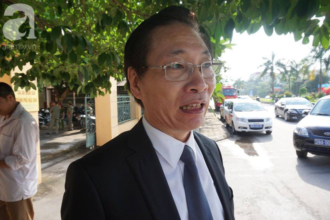 Xét xử vụ chạy thận khiến 9 người chết: Luật sư nhận định kết quả có lợi cho BS Lương