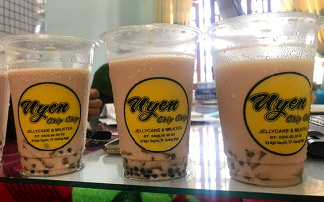 Tạm đình chỉ cơ sở bán trà sữa nghi gây ngộ độc cho học sinh