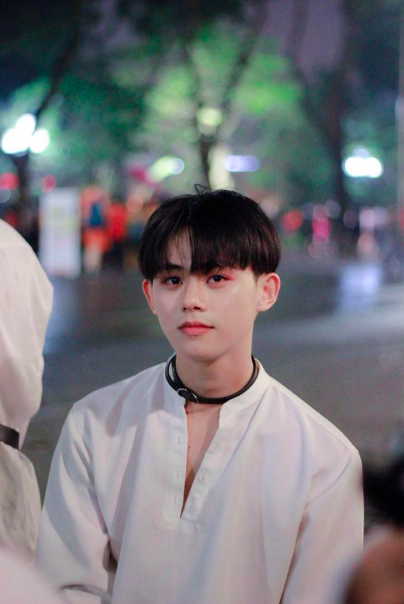 Nhảy hit của BlackPink ở phố đi bộ, chàng trai áo hồng khiến cư dân mạng ráo riết xin link vì quá dễ thương Nhảy hit của BlackPink ở phố đi bộ, chàng trai áo hồng khiến cư dân mạng ráo riết xin link vì quá dễ thương