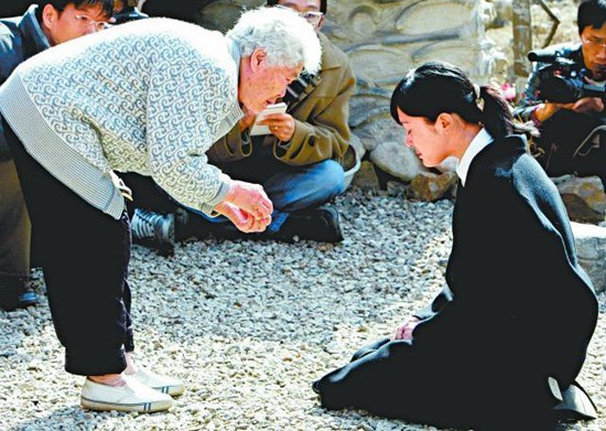 Dàn đại mỹ nhân gắn liền với các bộ phim kinh điển ngày ấy: Người mãi mãi ra đi, kẻ tan tành sự nghiệp vì scandal