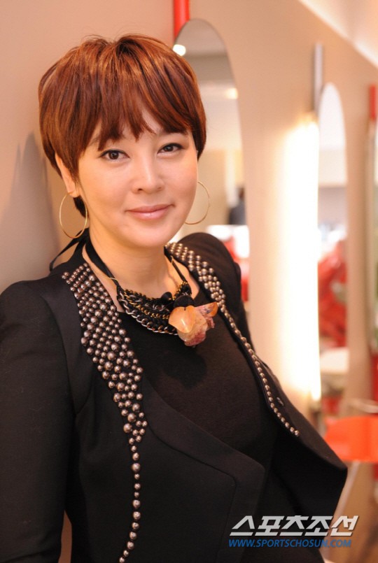 Dàn đại mỹ nhân gắn liền với các bộ phim kinh điển ngày ấy: Người mãi mãi ra đi, kẻ tan tành sự nghiệp vì scandal