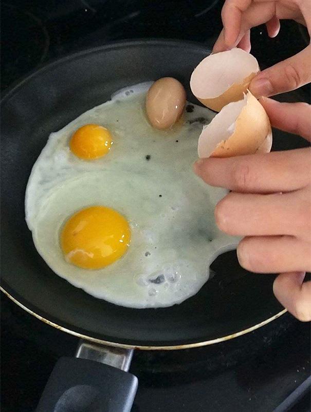 Những kẻ may mắn nhất hành tinh, đến việc ăn uống cũng không thoát kiếp số đỏ Những kẻ may mắn nhất hành tinh, đến việc ăn uống cũng không thoát kiếp số đỏ