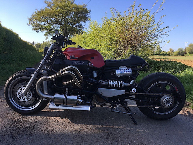 Môtô ‘quái vật’ dùng động cơ Audi V6 siêu mạnh