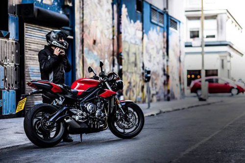 Chiến binh đường phố Triumph Street Triple 2018 dính lỗi bị thu hồi
