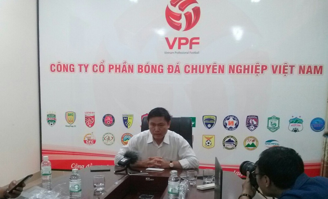 Bầu Tú nói gì khi Phó chủ tịch VPF Trần Mạnh Hùng từ chức?