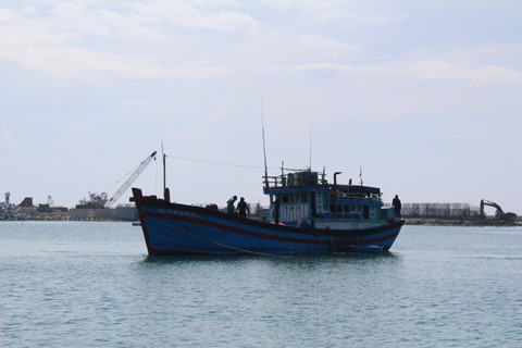 Vật thể lạ bất ngờ phát nổ, 3 ngư dân tử vong