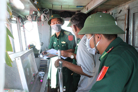 Vật thể lạ bất ngờ phát nổ, 3 ngư dân tử vong