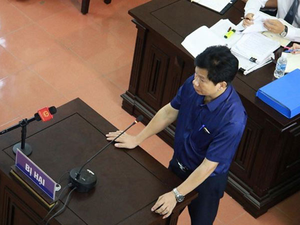 Kịch tính nổ ra khi xét xử BS Lương: Luật sư xin công bố video quan trọng, tòa ngăn lại!