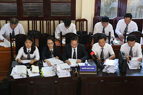 Bác sĩ Hoàng Công Lương khai được điều tra viên mớm cung