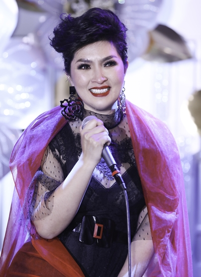 Nguyễn Hồng Nhung: Tôi và chồng cũ giờ là bạn bè