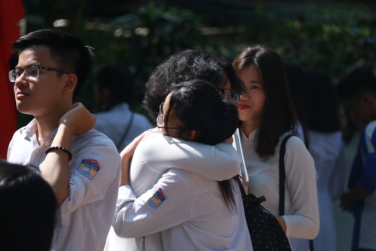 Nữ sinh rạng ngời trong ngày chia tay tuổi học trò Nữ sinh rạng ngời trong ngày chia tay tuổi học trò