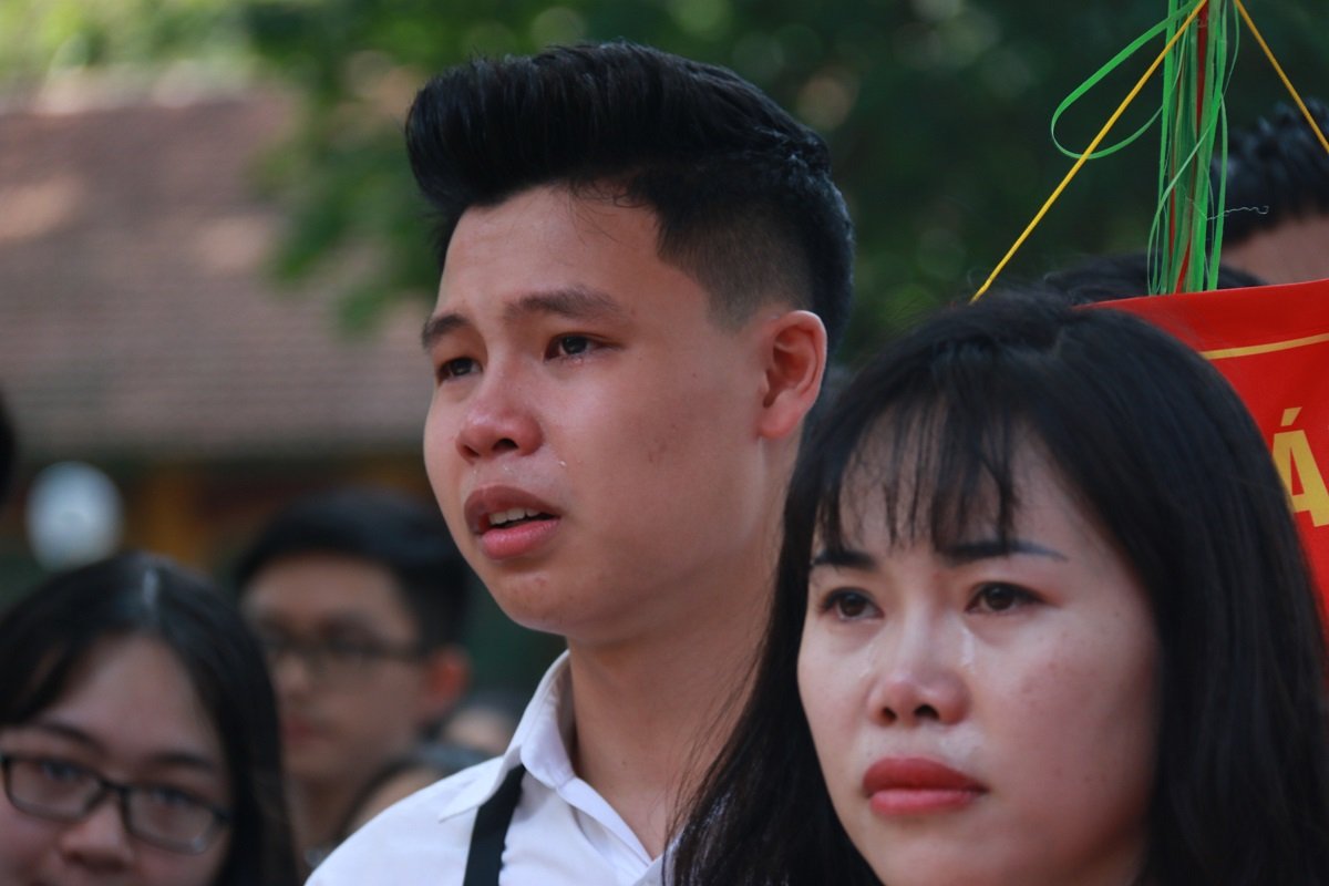 Nữ sinh rạng ngời trong ngày chia tay tuổi học trò Nữ sinh rạng ngời trong ngày chia tay tuổi học trò