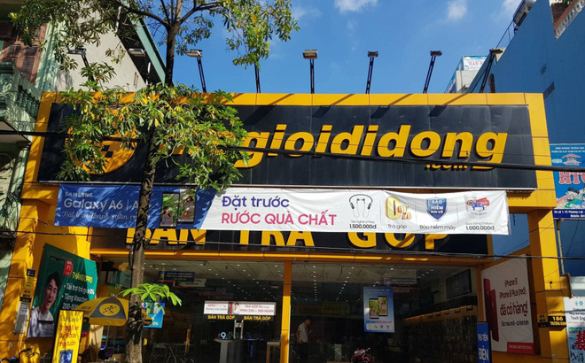 Thế giới di động đóng hàng loạt cửa hàng, nhiều đại gia khóc rưng rức vì mất ngàn tỷ