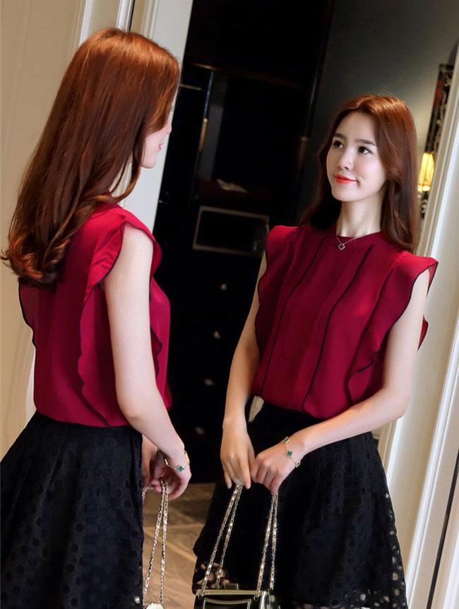 Mặc sơ mi trần tay nơi công sở không hề kém lịch sự như bạn nghĩ đâu!