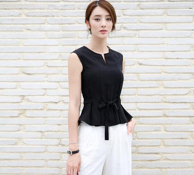 Mặc sơ mi trần tay nơi công sở không hề kém lịch sự như bạn nghĩ đâu!