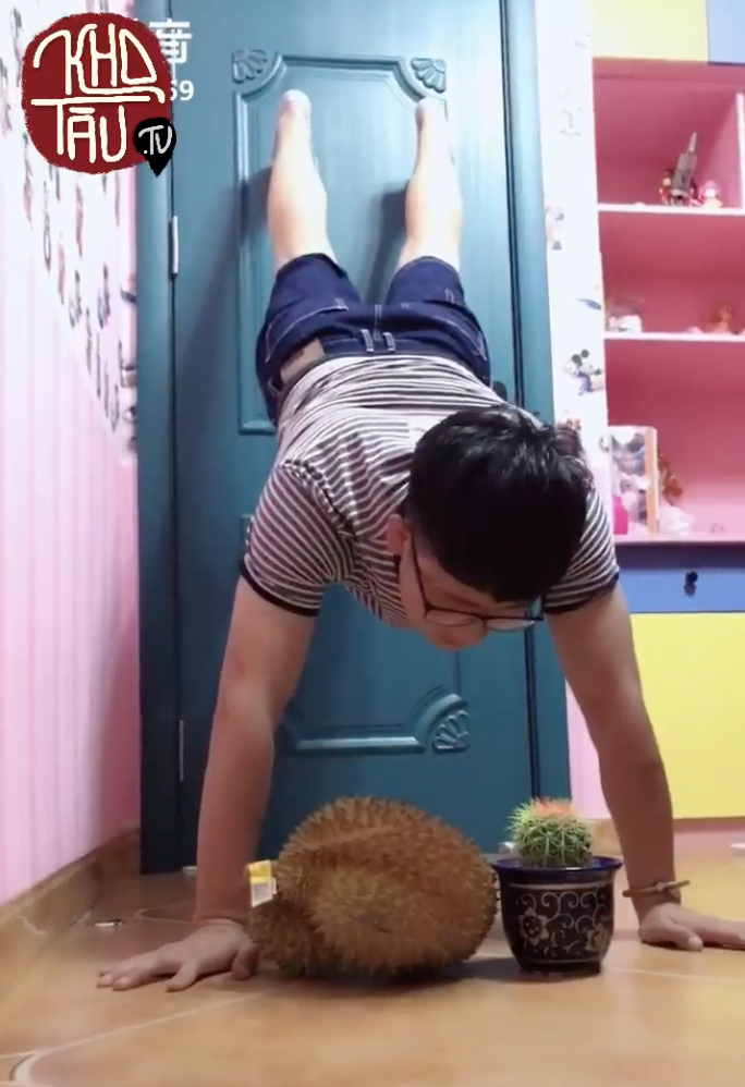 Trào lưu mới: Trả treo với son môi, hoa quả, nhiều thanh niên quyết tập thể dục thể thao nâng cao sức khỏe