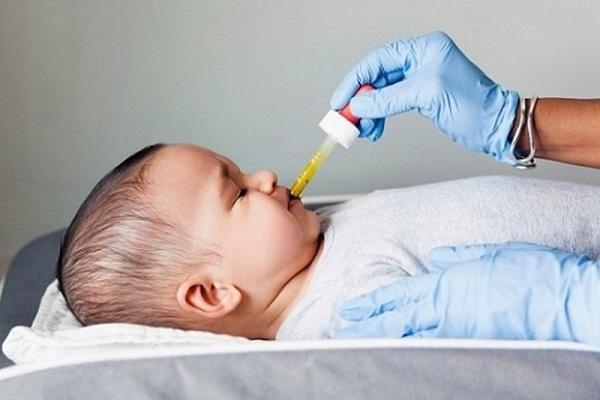 Bé 11 tháng co giật nguy kịch vì sai lầm của mẹ khi chăm con mắc tiêu chảy