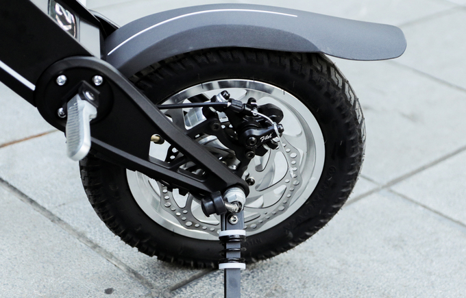 Xe điện gấp lạ mắt giá 15 triệu tại Việt Nam