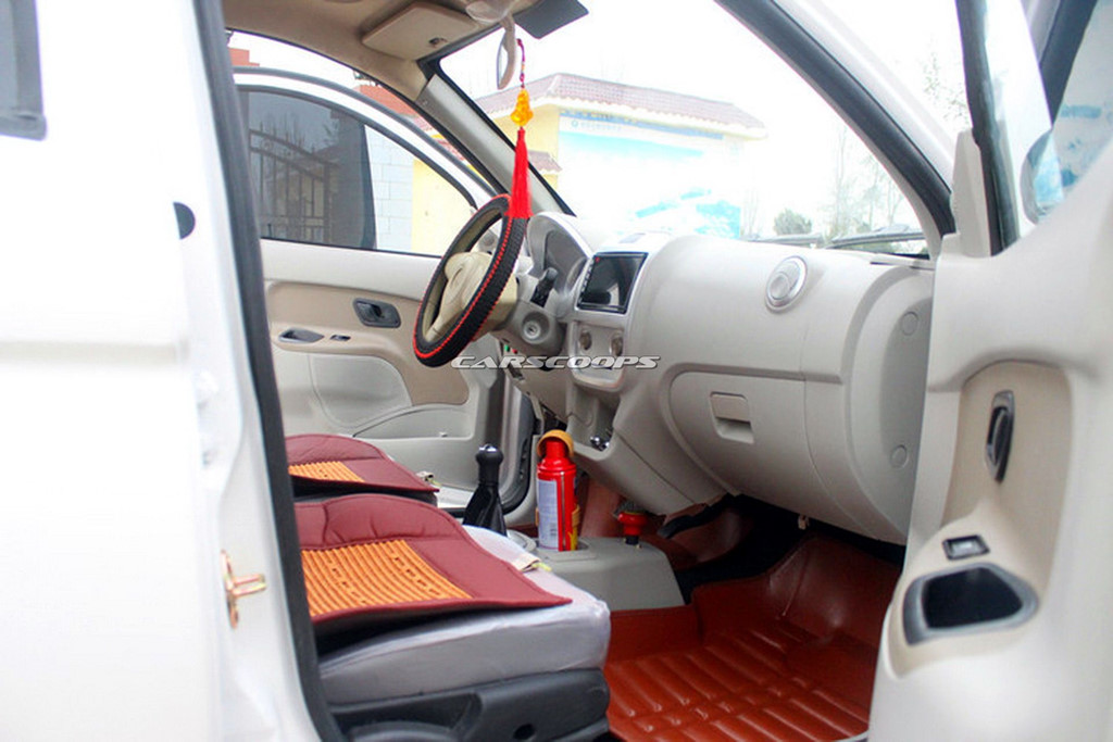 Xe điện Trung Quốc nhái Range Rover Evoque và Mercedes GLE