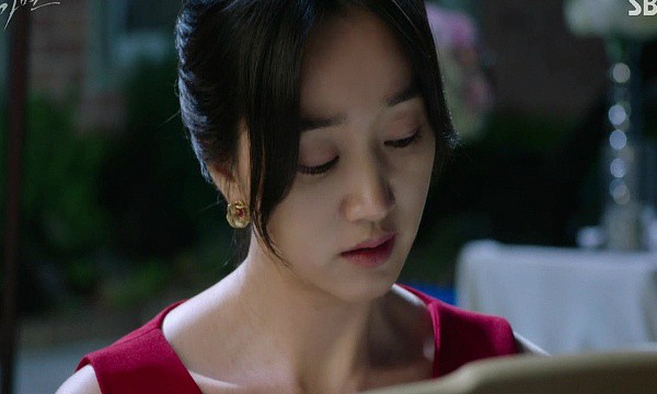 Tôi chết điếng khi phát hiện chồng ngoại tình với sếp, nhưng càng đau hơn khi biết lý do thực sự đằng sau