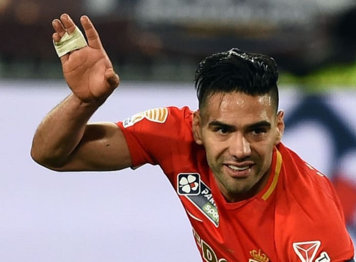 NÓNG: Falcao bị phạt tù 16 tháng