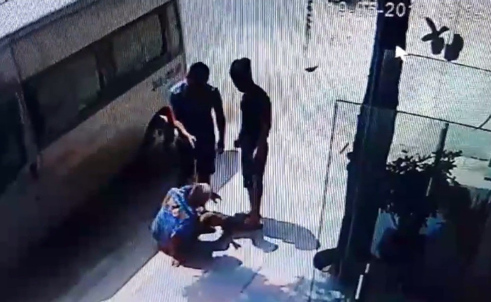 Hai nhân viên khách sạn ở Cửa Lò hành hung lái xe vì khách chê đắt không vào