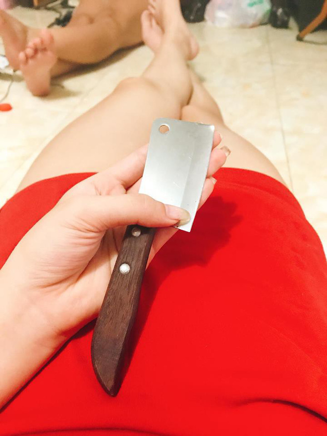 Thảm họa mua hàng online xuất hiện thêm cả ca mua dao tí hon khiến dân mạng cười nghiêng ngả