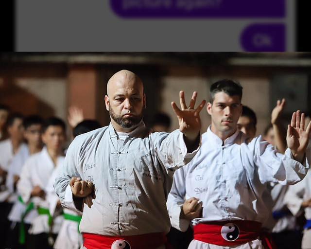 Cung Lê chấp nhận lời thách đấu của Flores, sẵn sàng ký giấy cam kết đấu theo luật xưa