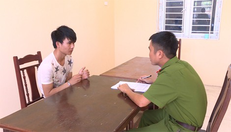 Nghi bạn gái bị trêu, nam thanh niên đâm 3 người thương vong