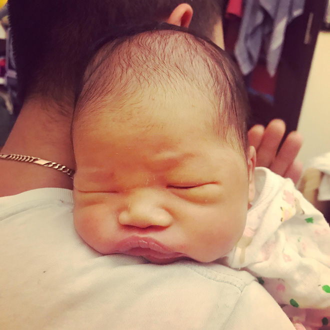 Anh ơi con ị rồi! - Câu nói khiến ông bố trẻ nhảy cẫng lên vui mừng còn hơn cả tin nhắn báo lương