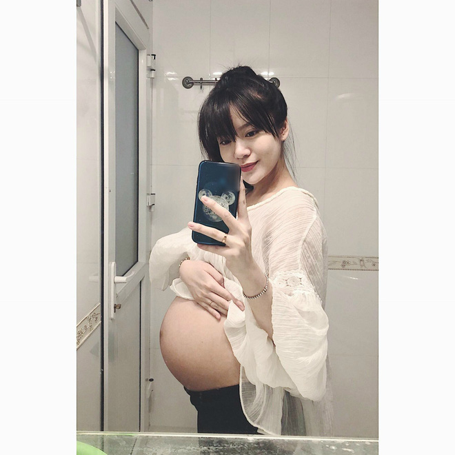 Nhật ký đi đẻ của hot girl Tú Linh: Chờ mãi con không chịu ra, chưa bao giờ mất bình tĩnh như thế trong cuộc đời