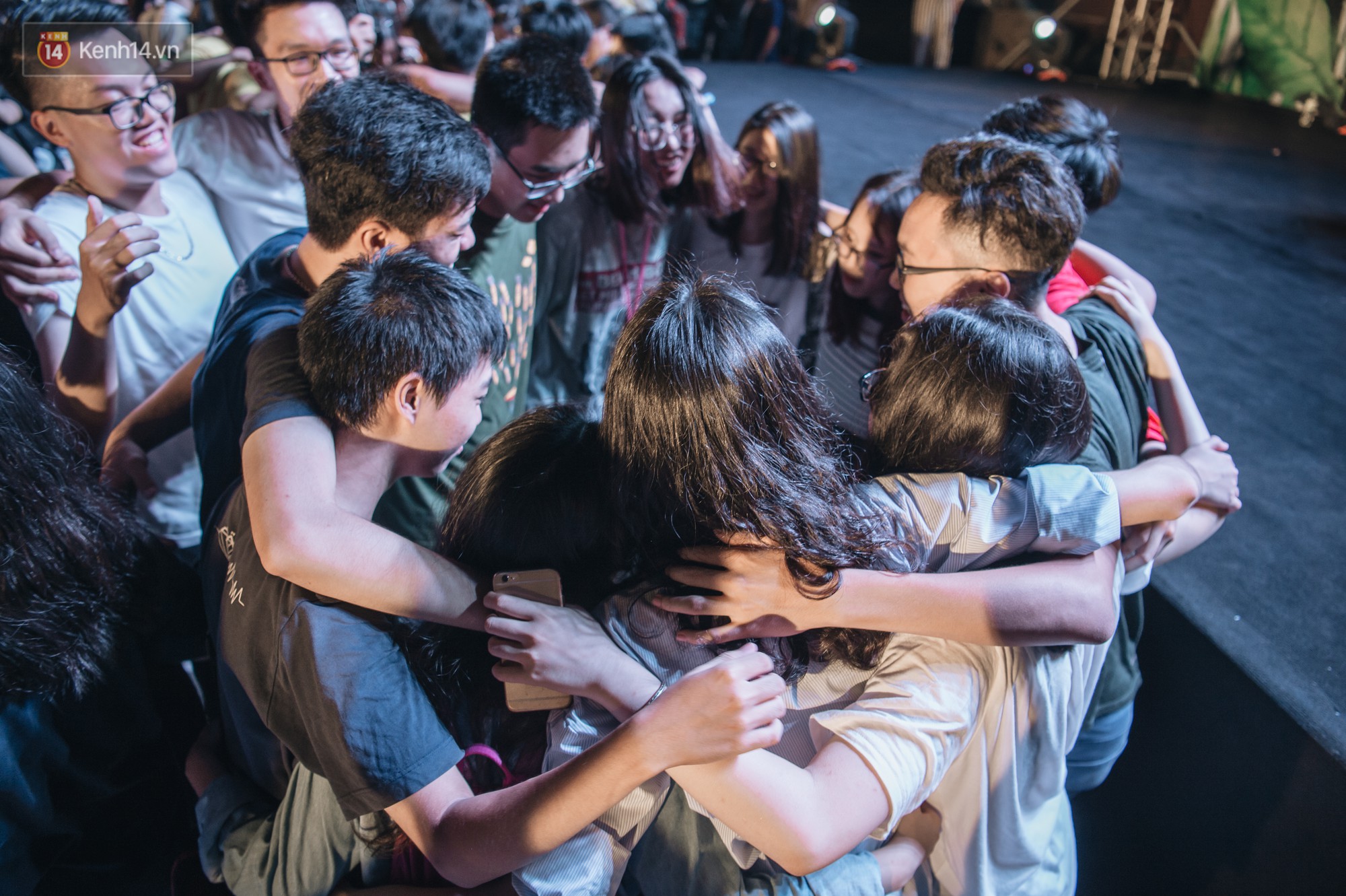 Lễ tri ân và trưởng thành của Amsers 15-18: Gửi những năm tháng thanh xuân sẽ không bao giờ quay lại