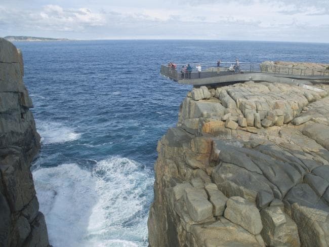 Ham sống ảo, nam thanh niên liều lĩnh phải trả giá đắt chỉ vài giây sau khi bức ảnh này được chụp