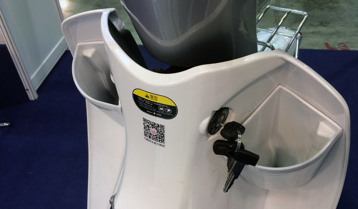 Xe điện ZS800TD - bản sao Honda Cub xuất hiện tại Việt Nam