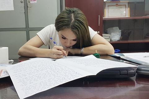 Bắt quả tang hotgirl chuyển giới bán dâm