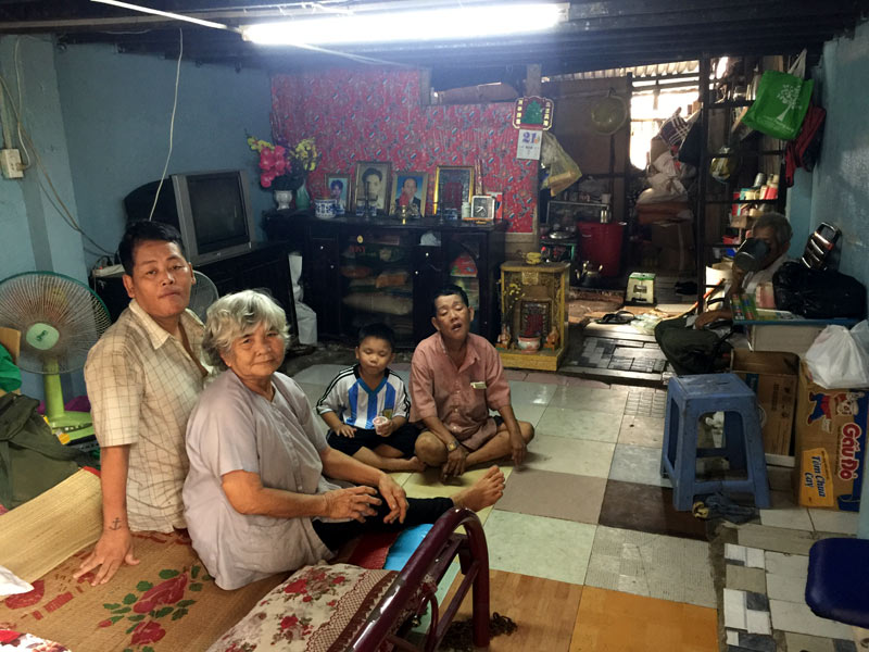 Bữa cơm 15.000 đồng của gia đình 5 người ở Sài Gòn