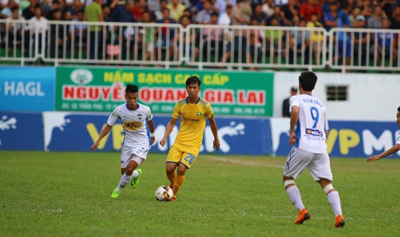 Xuân Trường ghi dấu ấn, HAGL thắng nghẹt thở SLNA
