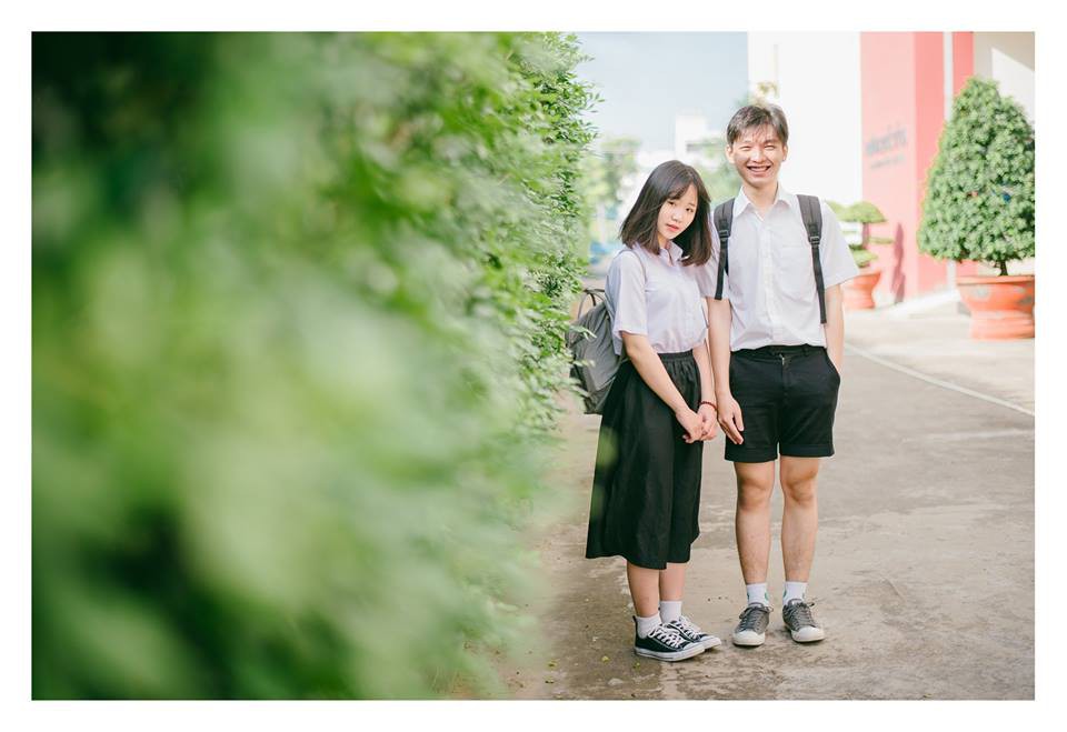 Hồi đi học, ai cũng trót cảm nắng một cậu bạn đeo kính và có nụ cười hiền thế này! Hồi đi học, ai cũng trót cảm nắng một cậu bạn đeo kính và có nụ cười hiền thế này!