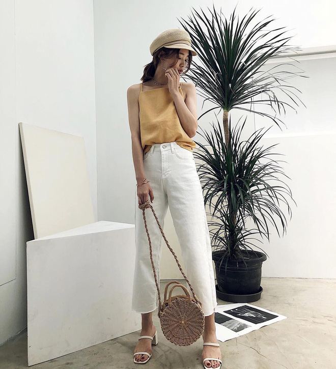 Hè này nếu định sắm túi cói, bạn đừng chọn hú họa mà nhất định hãy chọn túi cói tròn Hè này nếu định sắm túi cói, bạn đừng chọn hú họa mà nhất định hãy chọn túi cói tròn