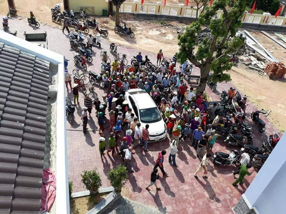 Sự thật vụ bé trai ở Bình Định trốn thoát 2 thanh niên bắt cóc nhờ giả vờ đi vệ sinh: Vở kịch được học từ... phim