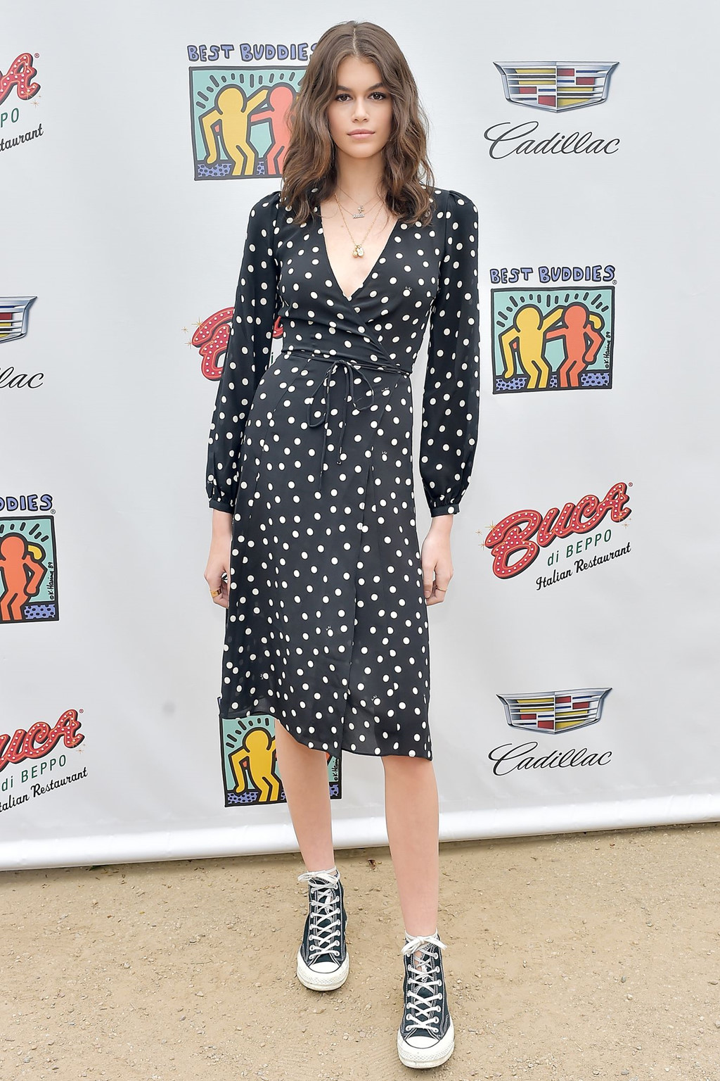 Sao ngoại lăng xê họa tiết chấm bi nữ tính đón hè