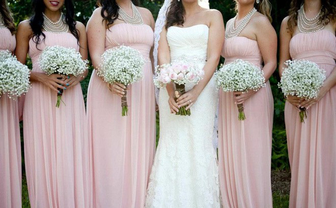 Người yêu cũ nhắn tin mời cưới, anh chồng chỉ trả lời ngắn gọn 1 câu mà vợ mát lòng