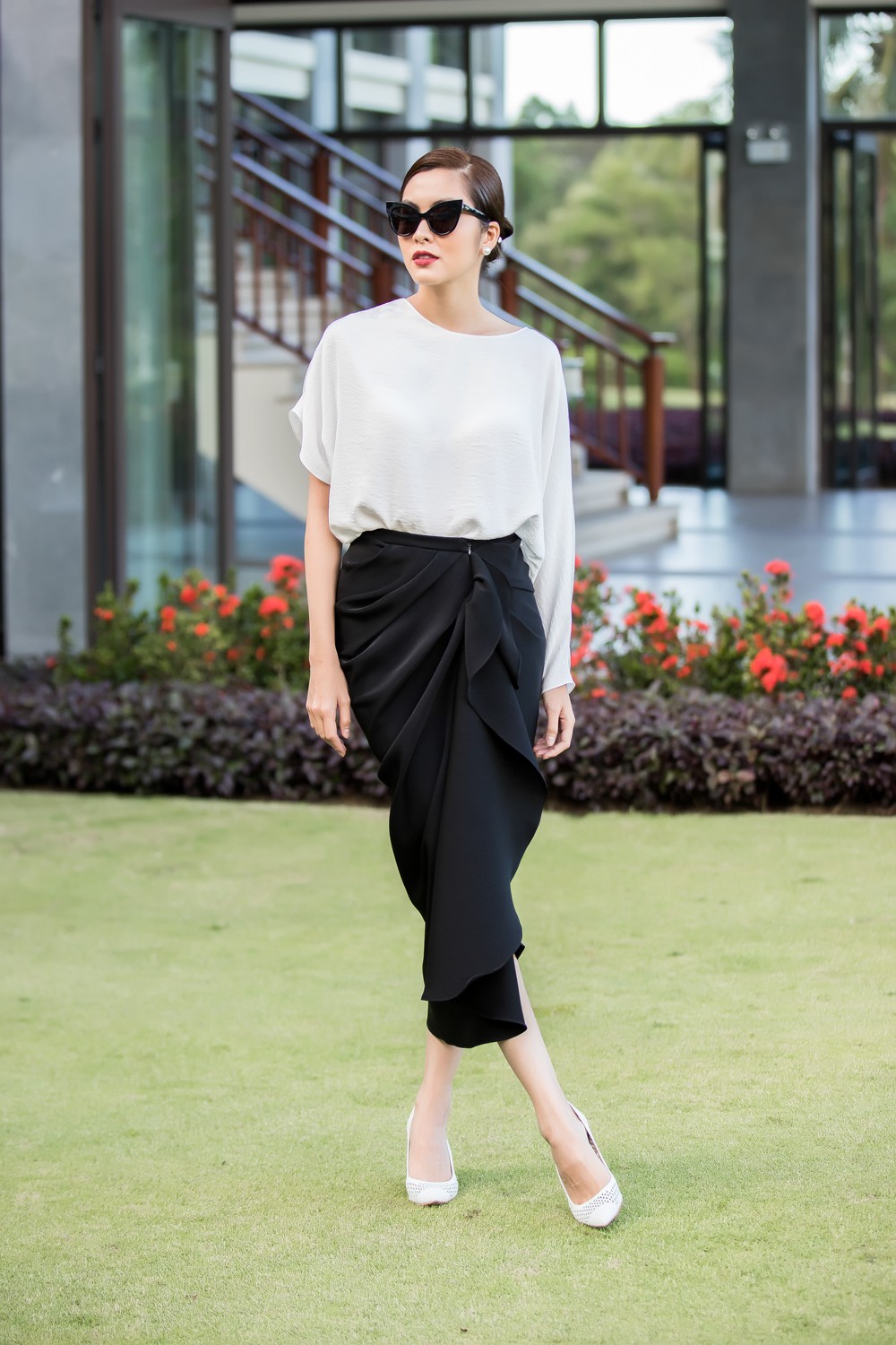 Tăng Thanh Hà mặc đơn giản vẫn sang chảnh đầy khí chất giữa dàn sao