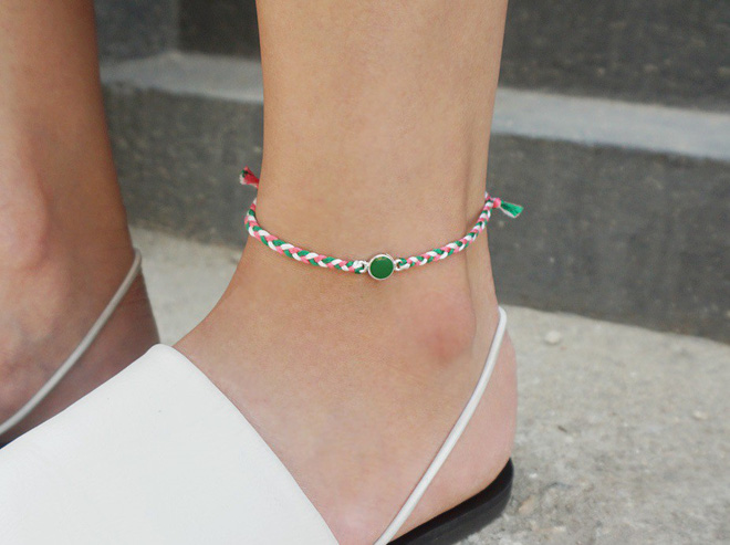 Diện loạt items họa tiết cầu vồng này, các nàng sẽ tỏa sáng rực rỡ hơn cả nắng hè