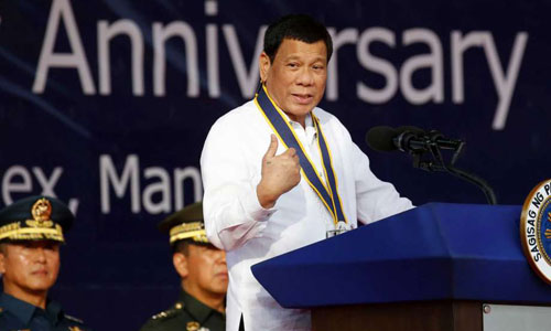 Cuộc đấu tranh nửa vời với Trung Quốc trên Biển Đông của Duterte