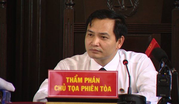 Xét xử BS Hoàng Công Lương: Quá nhiều bất ngờ khó lường