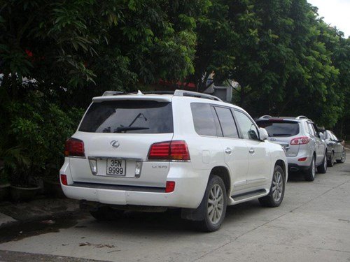 Lexus LX570 biển ngũ quý: Đẳng cấp đại gia, chơi xe hoành tráng